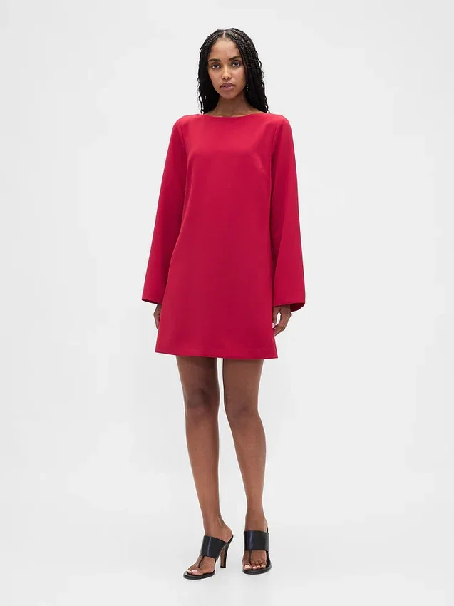 Mini-robe droite à encolure bateau