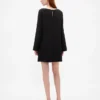 Mini-robe droite à encolure bateau
