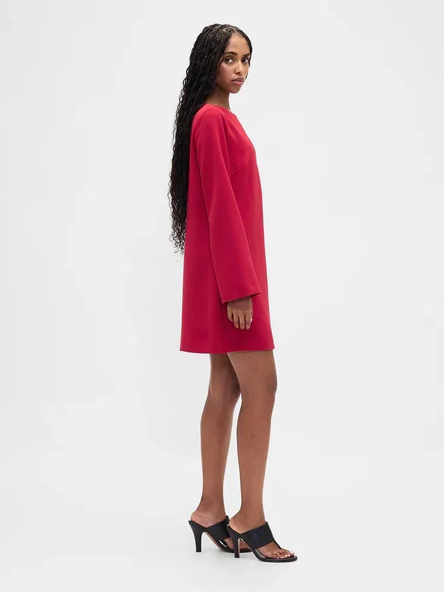 Mini-robe droite à encolure bateau