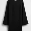 Mini-robe droite à encolure bateau