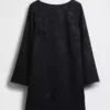 Mini-robe droite à encolure bateau
