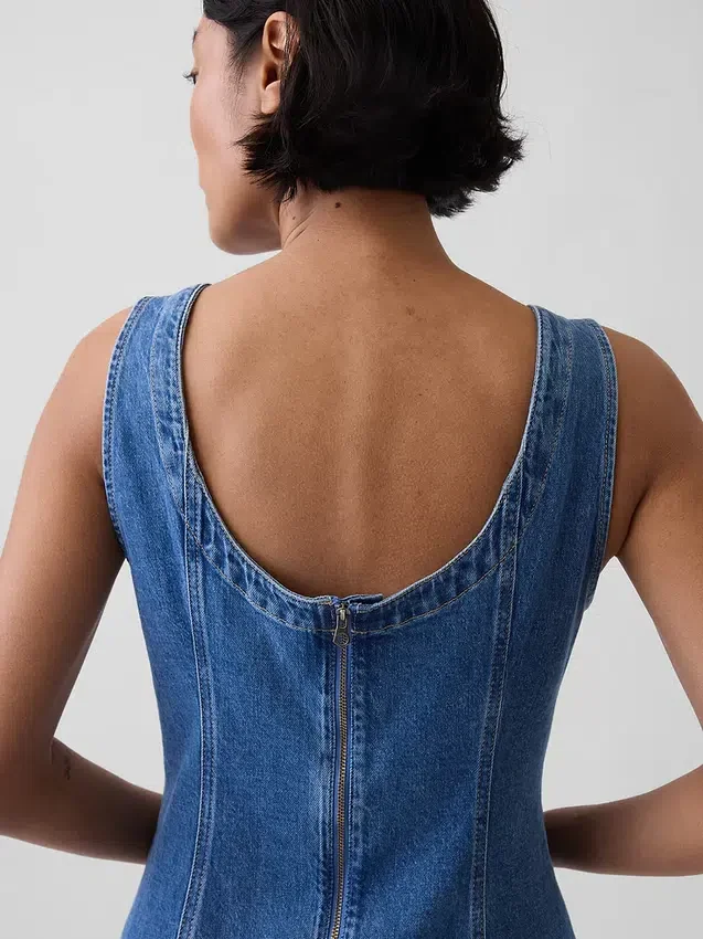 Mini-robe en denim à col bateau et dos nu