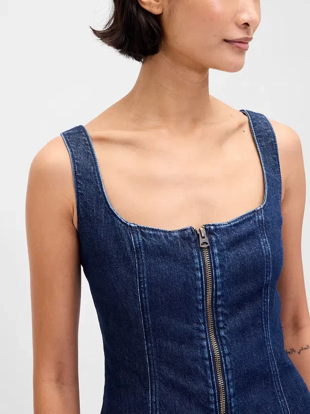 Mini-robe en denim à fermeture éclair sur le devant