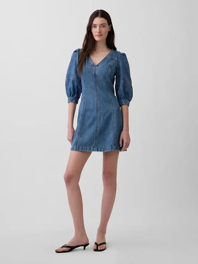 Mini-robe en denim ultra-doux à manches bouffantes