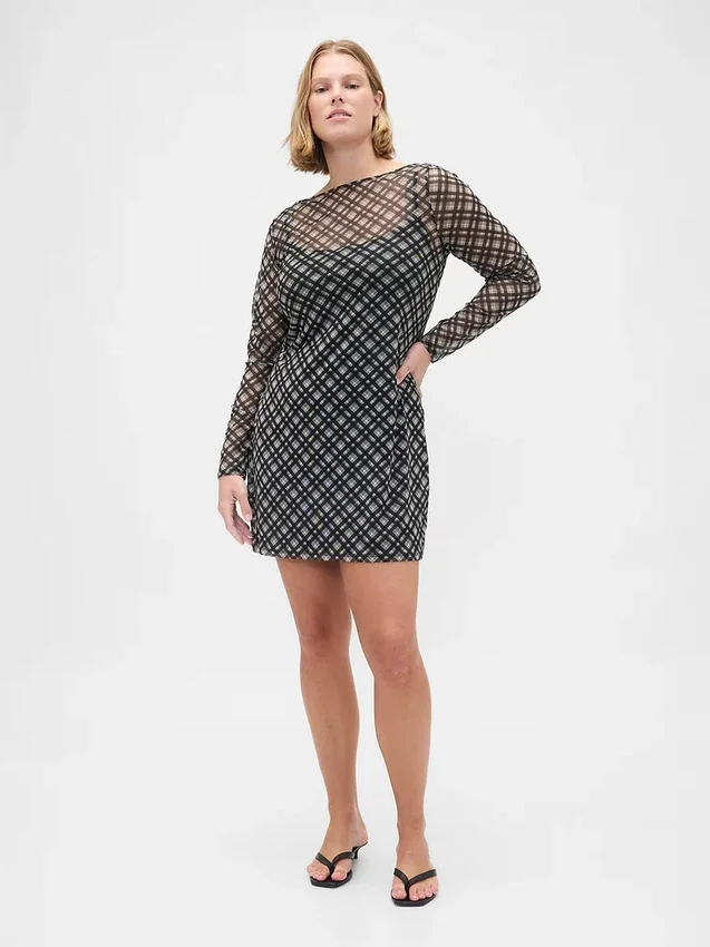 Mini-robe en maille à col bateau