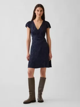 Mini-robe imprimée à col en V