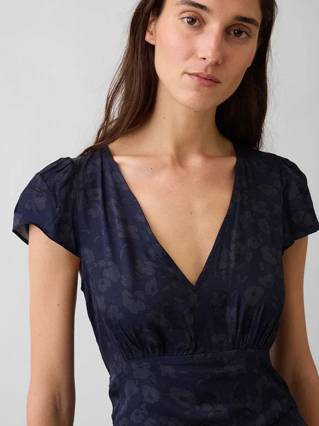 Mini-robe imprimée à col en V