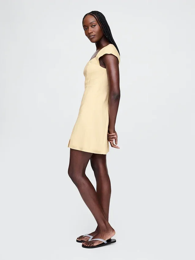 Mini-robe à manches courtes en mélange de lin