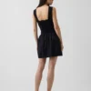 Mini-robe à taille basse et plis creux