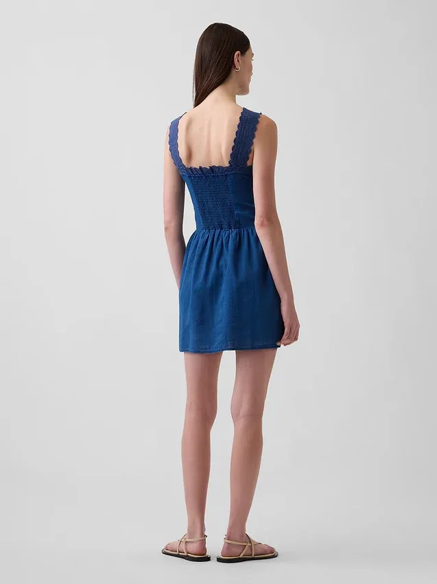 Mini-robe à taille basse et plis creux