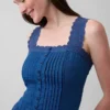 Mini-robe à taille basse et plis creux