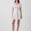 Mini-robe à taille smockée