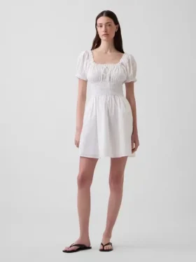 Mini-robe à taille smockée