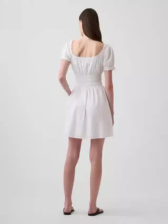 Mini-robe à taille smockée