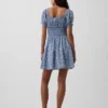 Mini-robe à taille smockée