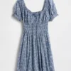 Mini-robe à taille smockée