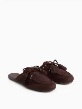 Mules mocassins à pompons en daim vegan