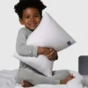 Oreiller en mousse à mémoire de forme babyGap pour tout-petits avec 2 housses rafraîchissantes