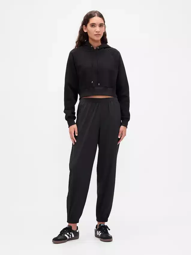 Pantalon de jogging GapFit Tech à taille haute et ourlet zippé