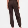 Pantalon de jogging GapFit Tech à taille haute et ourlet zippé