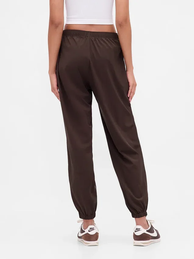 Pantalon de jogging GapFit Tech à taille haute et ourlet zippé