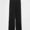Pantalon de pyjama à jambes larges et à fines côtes
