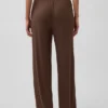 Pantalon de pyjama à jambes larges et à fines côtes