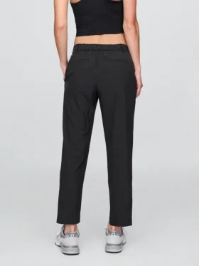 Pantalon GapFit Downtown Runaround à taille haute