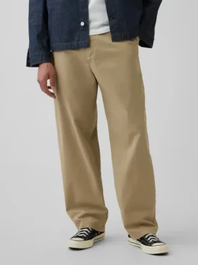 Pantalon kaki ample et moderne