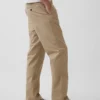 Pantalon kaki droit moderne