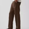 Pantalon kaki droit moderne