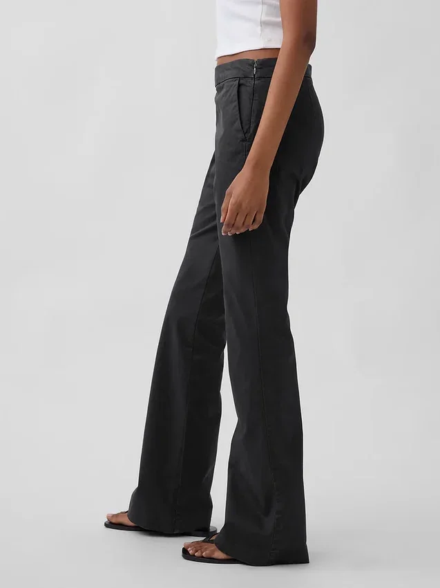 Pantalon kaki évasé ajusté à taille basse