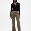Pantalon kaki évasé à taille basse et coupe décontractée