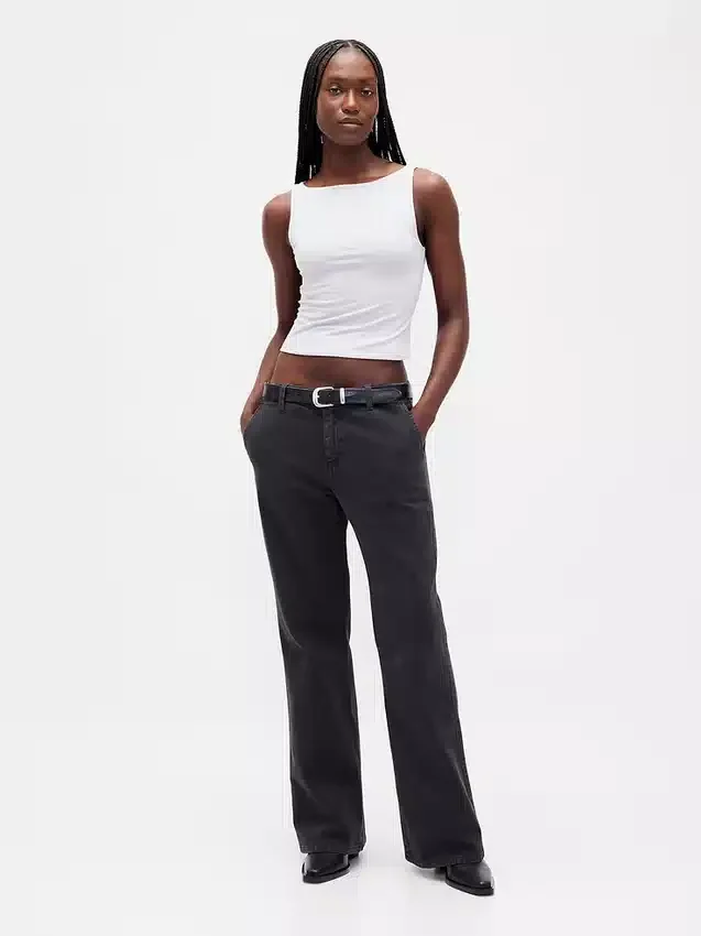 Pantalon kaki évasé à taille basse et coupe décontractée