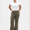 Pantalon kaki évasé à taille basse et coupe décontractée