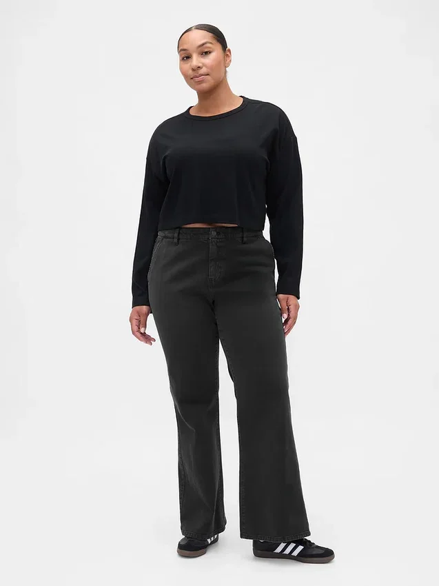 Pantalon kaki évasé à taille basse et coupe décontractée