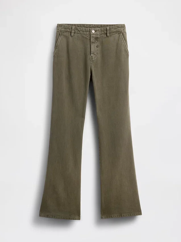 Pantalon kaki évasé à taille basse et coupe décontractée