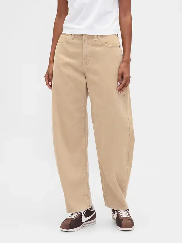 Pantalon large en velours côtelé à taille haute