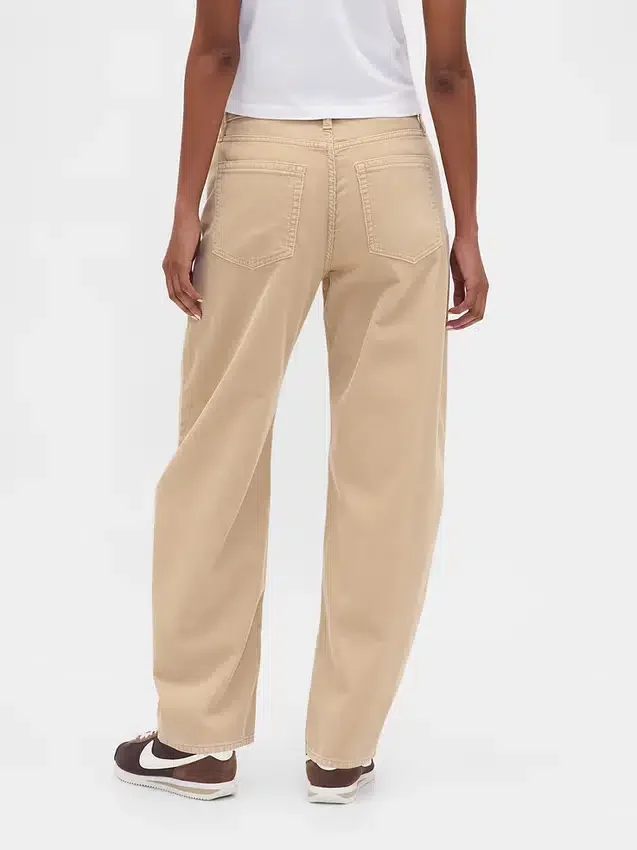 Pantalon large en velours côtelé à taille haute