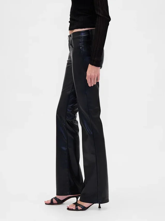 Pantalon long et ajusté en cuir vegan recyclé, taille basse