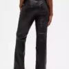 Pantalon long et ajusté en cuir vegan recyclé, taille basse