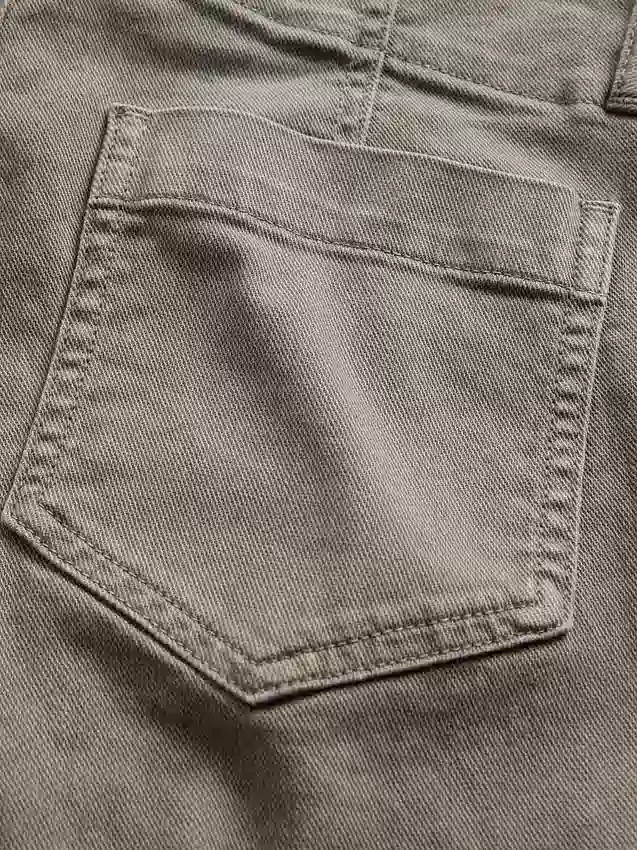Pantalon long et ajusté en sergé à taille basse