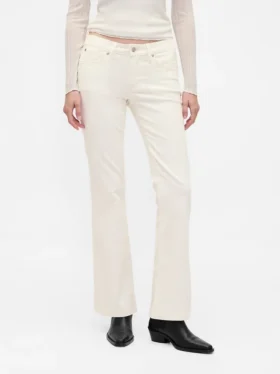 Pantalon long et ajusté en velours côtelé à taille basse