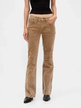 Pantalon long et ajusté en velours côtelé à taille basse
