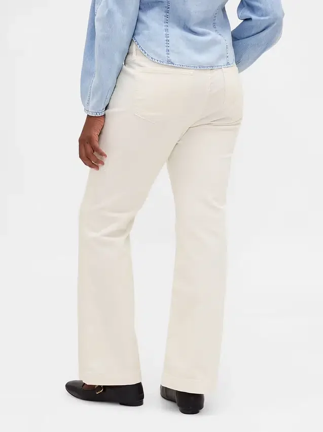 Pantalon long et ajusté en velours côtelé à taille basse