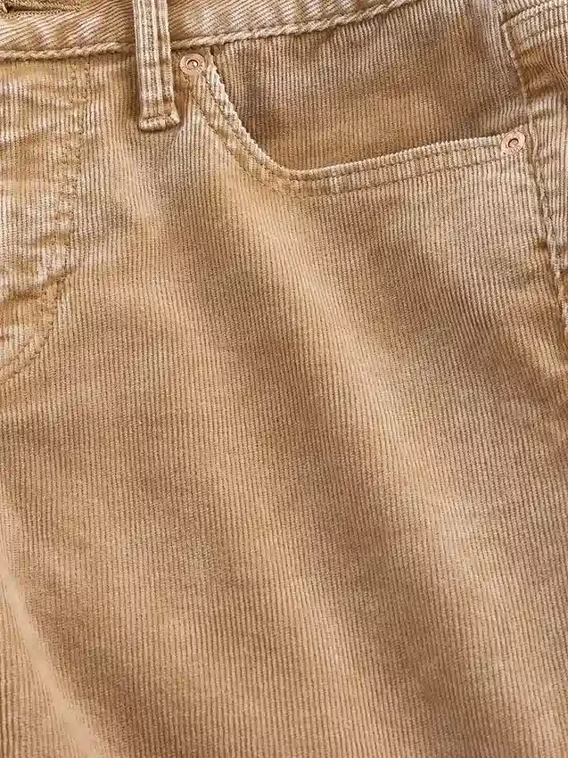 Pantalon long et ajusté en velours côtelé à taille basse