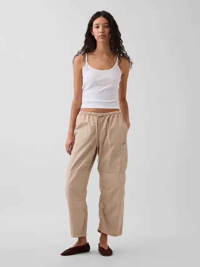 Pantalon utilitaire taille mi-haute en sergé, coupe « barrel »