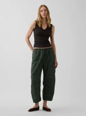 Pantalon utilitaire taille mi-haute en sergé, coupe « barrel »