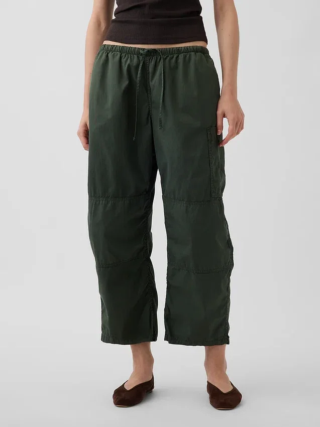 Pantalon utilitaire taille mi-haute en sergé, coupe « barrel »