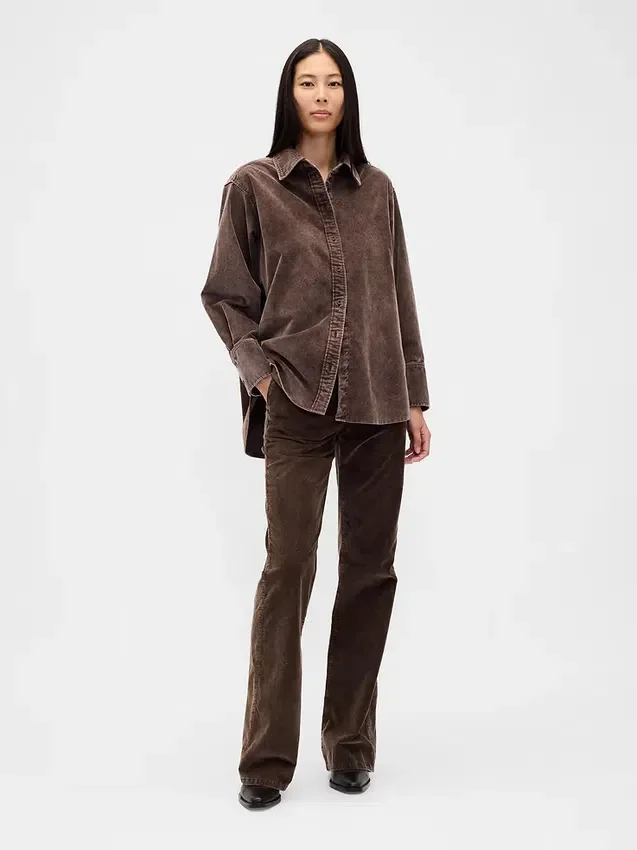 Pantalon évasé en velours côtelé à taille moyenne
